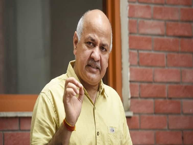 ED may probe Delhi deputy CM Manish Sisodia in excise case for money laundering Manish Sisodia : CBI छाप्यानंतर लूक आउट नोटीस आणि आता ईडीचा फेरा? मनिष सिसोदियांच्या अडचणी वाढणार