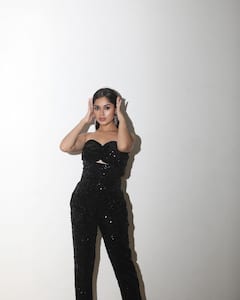 Jannat Zubair Pics: ब्लैक शाइनी ड्रेस में जन्नत जुबैर ने एक बार फिर चलाया हुस्न का जादू, अदाएं देख कहीं आप भी न हार बैठें दिल