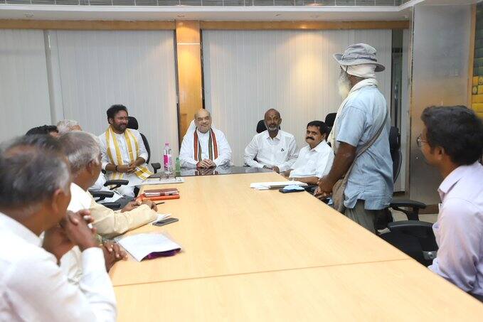 తెలంగాణ పర్యటన సందర్భంగా రైతు సంఘాలతో సమావేశమైన అమిత్‌షా