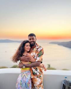 Natasa Stankovic: सोशल मीडिया पर छाई हार्दिक पांड्या संग नताशा की ये तस्वीरें, दिखा एक्ट्रेस का ग्लैमरस अंदाज