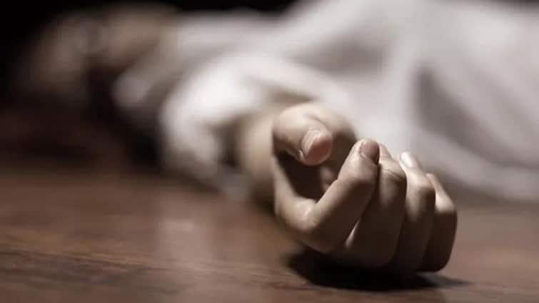 Hanging Body Of Doctor Retrieved From Tollygunge Area Of Kolkata Leads To Suicide Speculation Kolkata News: টালিগঞ্জের আবাসন থেকে চিকিৎসকের ঝুলন্ত দেহ উদ্ধার, জোরাল আত্মহত্যার তত্ত্ব