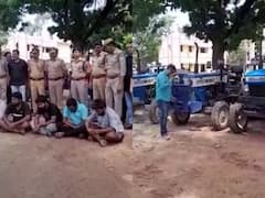 फर्रुखाबाद में वाहन चोरी करने वाले गिरोह का पर्दाफाश, 6 चोर गिरफ्तार और 3 फरार, 6 ट्रैक्टर बरामद