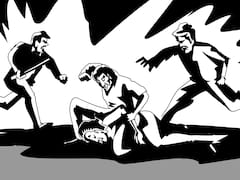 Man Attack: బంగారం మెడలో వేస్కొని వాకింగ్, సీన్ కట్ చేస్తే ఆస్పత్రిలో, ఏమైందంటే!