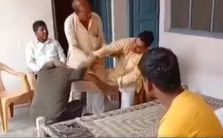 பட்டியலினத்தவரை செருப்பால் தாக்கிய கிராமத் தலைவர் : உத்திரப்பிரதேச போலீஸ் அதிரடி நடவடிக்கை!