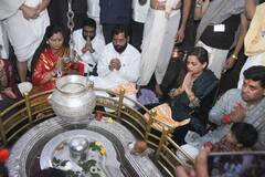 Eknath Shinde Bhimashankar Temple: मुख्यमंत्री एकनाथ शिंदेंची यांनी कुटुंबासह केली भीमाशंकर ज्योतिर्लिंगाची पूजा