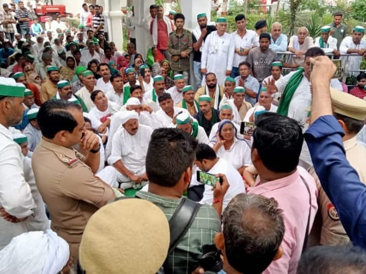Lucknow  BKU workers protest at the collectorate ends after 75 hours Ajay Mishra Teni UP News ANN Lucknow News: कलेक्ट्रेट में BKU कार्यकर्ताओं का धरना 75 घंटे बाद हुआ खत्म, मंत्री टेनी की बर्खास्तगी की कर रहे थे मांग