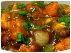 सिर्फ 10 मिनट में बनाएं टेस्टी चिली पनीर, राइस और नूड्स के साथ खाएं