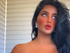 Pakistani Actress: પૂનમ પાંડેને પણ માત આપે છે આ પાકિસ્તાની એક્ટ્રીસની બૉલ્ડનેસ, તસવીરો કરી દેશે ક્લિનબૉલ્ડ