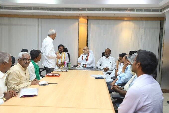 తెలంగాణ పర్యటన సందర్భంగా రైతు సంఘాలతో సమావేశమైన అమిత్‌షా