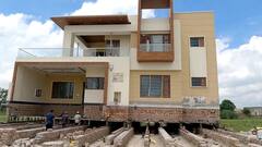 Sangrur ਦੇ ਇਸ ਘਰ ਦੇ ਸੋਸ਼ਲ ਮੀਡੀਆ 'ਤੇ ਚਰਚੇ,'ਹਰ ਰੋਜ਼ 10 ਫੁੱਟ ਚਲਦਾ ਹੈ ਘਰ' - ਵੇਖੋ ਕ੍ਰਿਸ਼ਮਾ