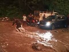 अचानक हुई तेज बारिश से मसूरी कैम्पटी फॉल का बढ़ा जलस्तर, लोगों में मची भगदड़