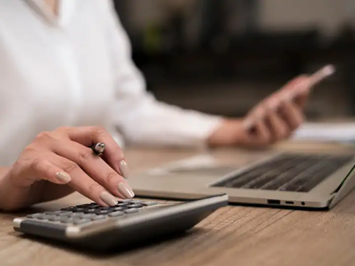 Income Tax Return: ਹਾਲੇ ਵੀ ਬਿਨ੍ਹਾਂ ਜੁਰਮਾਨੇ ITR ਫਾਈਲ ਕਰ ਸਕਦੇ ਨੇ ਇਹ ਟੈਕਸਦਾਤਾ , ਇਨ੍ਹਾਂ ਗੱਲਾਂ ਦਾ ਰੱਖੋ ਧਿਆਨ