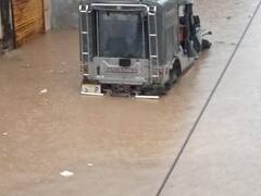 In Pics: बूंदी में भारी बारिश से बिगड़े हालात, घरों में जमा हुआ पानी, सड़कें बनीं दरिया