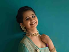 PHOTO : ‘आई कुठे काय करते’मधील गौरीचा मनमोहक अंदाज, साडीत दिसतेय खास!