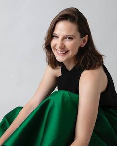 Alina Boz: खूबसूरती ऐसी कि टर्की की ‘केट अप्टन’ कही जाती हैं ये अभिनेत्री, इन फिल्मों और ड्रामों के ज़रिए बटोर चुकी हैं सुर्खियां