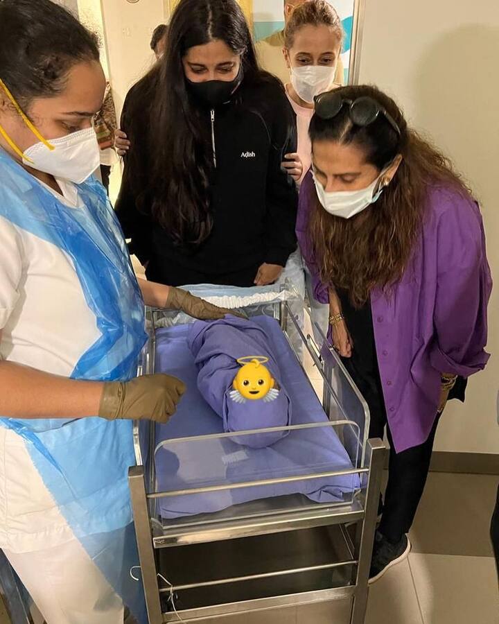 20 अगस्त को सोनम कपूर (Sonam Kapoor) ने बेटे को जन्म दिया था. मां बेटा पूरी तरह से स्वस्थ्य हैं. सोनम ने एक पोस्ट शेयर कर अपने मां बनने की खुशखबरी फैंस के साथ साझा की थी.