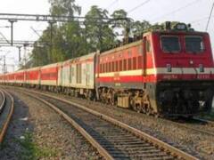 धक्कादायक! पत्नीला रेल्वेखाली ढकलून मुलांसह पती फरार, पत्नीचा जागीच मृत्यू   