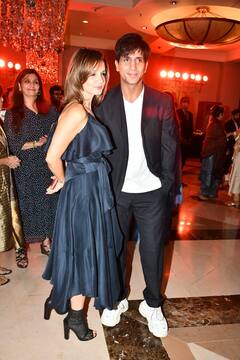 Sussanne Khan Pics: Arslan Goni के साथ स्पॉट हुईं सुजैन खान, बॉयफ्रेंड संग ट्विनिंग करती नजर आईं