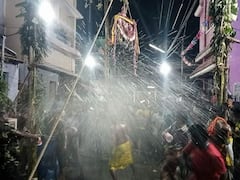 கரூர் பண்டரிநாதன் ஆலயத்தில் கோலாகலமாக நடந்த உறியடி திருவிழா