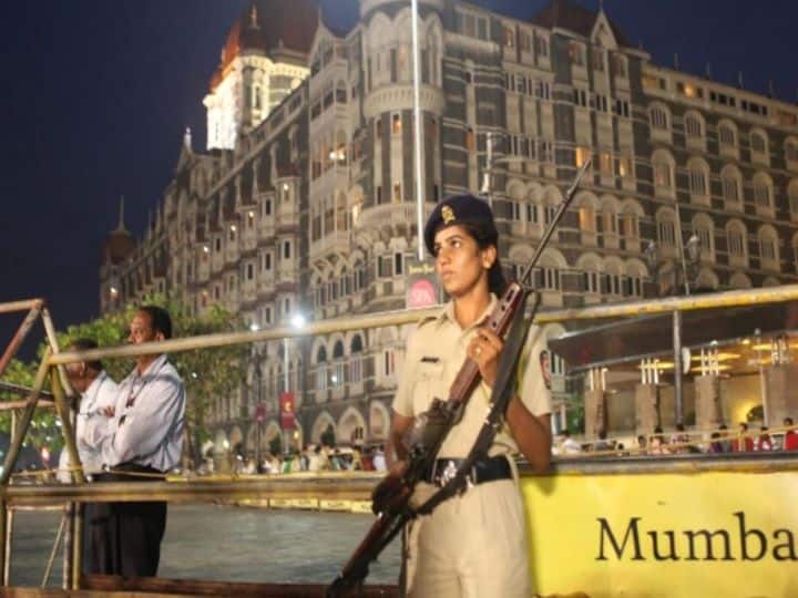 Mumbai News: Mumbai Security increased after  Message of terrorist attack, Gateway of India shut Mumbai News: मुंबई में 26/11 जैसे हमले की धमकी के बाद बढ़ाई गई सुरक्षा, गेटवे ऑफ इंडिया सहित कई टूरिस्ट प्लेस किए गए बंद