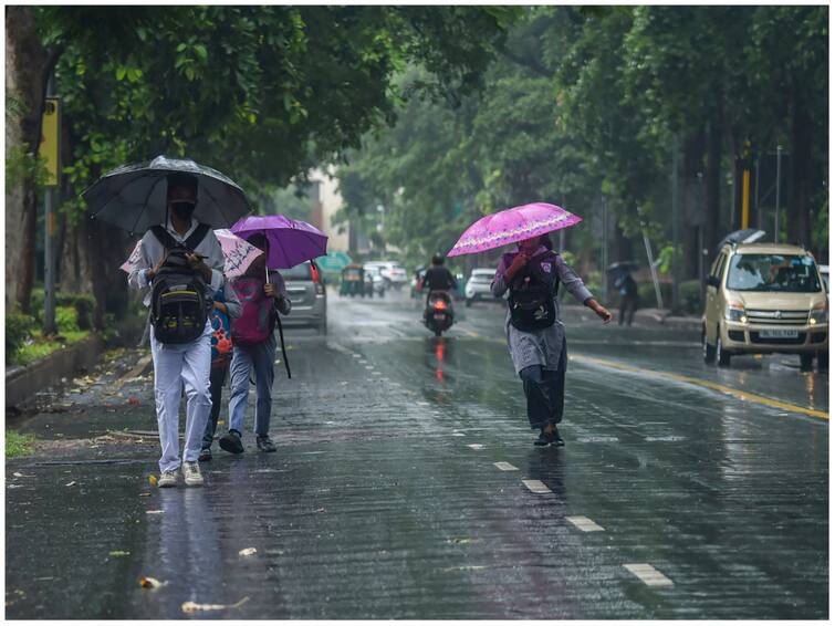 Today it will rain in many states of country including national capital Delhi Weather Update: दिल्ली में हो सकती है बारिश तो ओडिशा में अलर्ट जारी, जानें देशभर में आज कैसा रहेगा मौसम का हाल