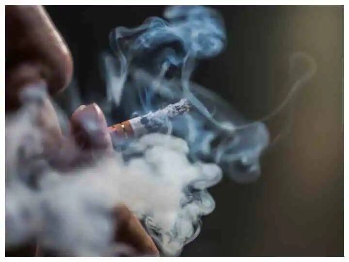 Harm Of Smoking: Keep distance from smokers, otherwise there may be bad effect on health Harm Of Smoking : ਸਿਗਰਟਨੋਸ਼ੀ ਕਰਨ ਵਾਲਿਆਂ ਤੋਂ ਬਣਾ ਕੇ ਰੱਖੋ ਦੂਰੀ, ਨਹੀਂ ਤਾਂ ਸਿਹਤ 'ਤੇ ਪੈ ਸਕਦੈ ਬੁਰਾ ਪ੍ਰਭਾਵ