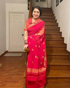 Actress Suhasini : அஞ்சலி அஞ்சலி புஷ்பாஞ்சலி..சேலை உடுத்திய  சுஹாசினியின் லேட்டஸ்ட் க்ளிக்ஸ்!