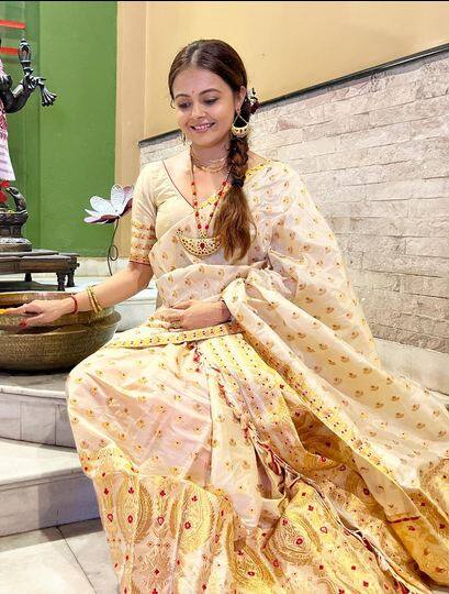 ਦੇਵੋਲੀਨਾ ਦੇ ਐਕਟਿੰਗ ਕਰੀਅਰ ਦੀ ਗੱਲ ਕਰੀਏ ਤਾਂ ਸਾਲ 2009 ਵਿੱਚ ਪਹਿਲੀ ਵਾਰ ਉਸਨੇ ਡਾਂਸ ਰਿਐਲਿਟੀ ਸ਼ੋਅ ਡਾਂਸ ਇੰਡੀਆ ਡਾਂਸ 2 ਲਈ ਆਡੀਸ਼ਨ ਦਿੱਤਾ ਸੀ। ਦੇਵੋਲੀਨਾ ਨੇ ਆਪਣੇ ਟੀਵੀ ਸੀਰੀਅਲ ਦੀ ਸ਼ੁਰੂਆਤ 2011 ਵਿੱਚ ਸੀਰੀਅਲ 'ਸਾਵਰੇ ਸਬਕੇ ਸਪਨੇ ਪ੍ਰੀਤੋ' ਨਾਲ ਕੀਤੀ ਸੀ। ਇਸ ਸੀਰੀਅਲ 'ਚ ਉਸ ਨੇ ਬਾਣੀ ਦਾ ਕਿਰਦਾਰ ਨਿਭਾਇਆ ਸੀ।