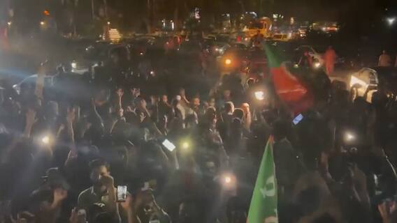 Imran Khan Update: Thousands of supporters gather outside former Pak PM's residence