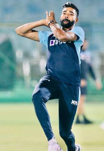 পেস বোলিং বিভাগে মুখ্য দায়িত্ব থাকবে মহম্মদ সিরাজের কাঁধে।
