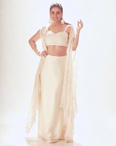 Shraddha Arya: ਟੀਵੀ ਅਦਾਕਾਰਾ ਸ਼ਰਧਾ ਆਰੀਆ ਨੇ ਚਿੱਟੇ ਲਹਿੰਗੇ `ਚ ਦਿਖਾਈਆਂ ਦਿਲਕਸ਼ ਅਦਾਵਾਂ, ਦੇਖੋ ਤਸਵੀਰਾਂ