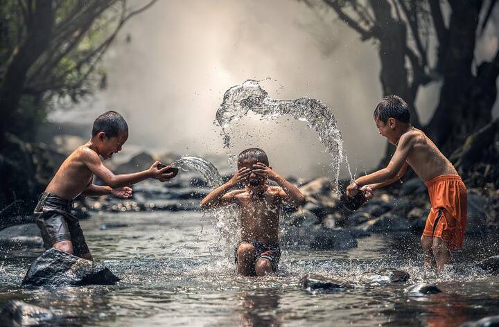 Bathing Time: স্নানের সুফল অনেক। আবার ভুল সময়ে স্নান করলে ক্ষতিও আছে