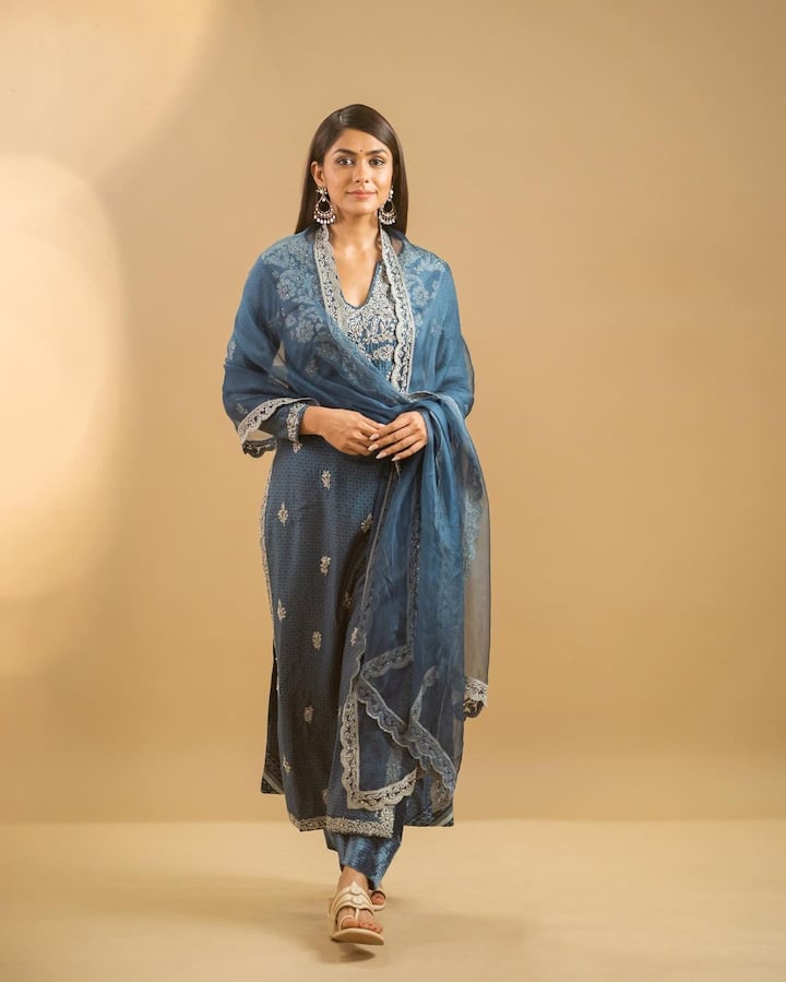 பெண்மீன் விழியில் எனையே தொலைத்தேன்