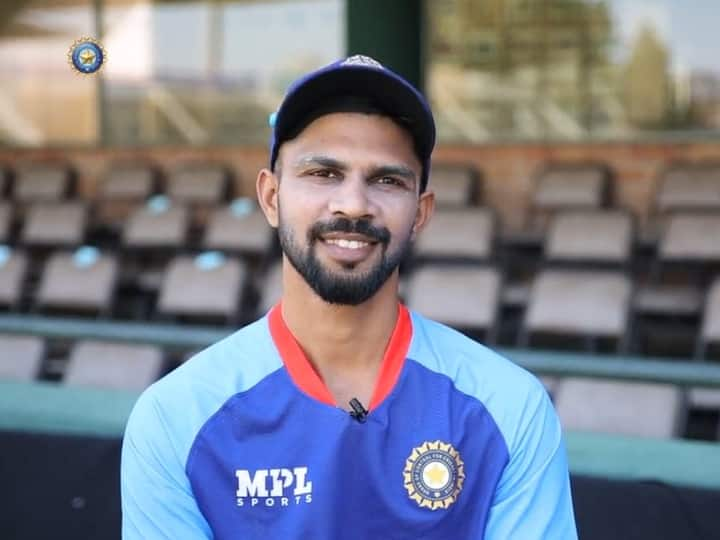 Ruturaj Gaikwad gives stunning answer to dinner with Sachin Tendulkar or training with MS Dhoni question watch video Watch: धोनी के साथ ट्रेनिंग या सचिन के साथ डिनर? रुतुराज गायकवाड़ ने दिया यह मजेदार जवाब