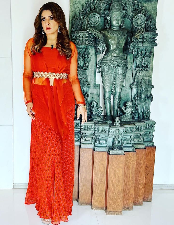 ती बर्‍याच दिवसांपासून चित्रपटांपासून दूर आहे, पण असे असूनही ती चर्चेचा भाग राहिली आहे.(फोटो सौजन्य:officialraveenatandon/इन्टाग्राम)