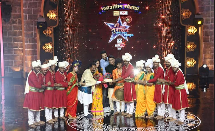 sanglis lok kaleche shiledar group won mi honar superstar grand finale लोककलेचे शिलेदार ठरले ‘मी होणार सुपरस्टार आवाज कुणाचा महाराष्ट्राचा’चे महाविजेते; सुपरस्टार होण्याचं स्वप्न झालं साकार