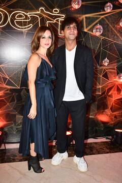 Sussanne Khan Pics: Arslan Goni के साथ स्पॉट हुईं सुजैन खान, बॉयफ्रेंड संग ट्विनिंग करती नजर आईं