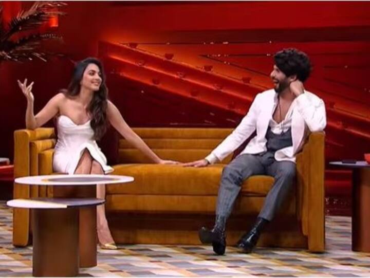 Koffee With Karan 7 shahid kapoor reveals the first word that comes to kiara advani mind when she hears the sidharth malhotra name Koffee With Karan 7: सिद्धार्थ मल्होत्रा का नाम सुनते ही कियारा आडवाणी का होता है ऐसा रिएक्शन, शाहिद कपूर ने किया खुलासा
