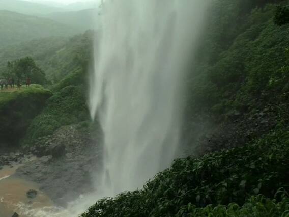 दोन्ही बाजूने पाहता येणारा कोकणातील एकमेव बाबा धबधबा