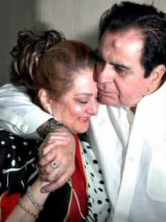 Saira Bano B'day: 22 साल बड़े अभनेता पर यूं आया था सायरा बानो का दिल, बचपन से ही मिसेज दिलीप कुमार बनना चाहती थीं