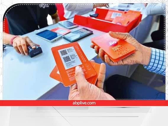 આ પછી, Jio પાસે 56 દિવસની વેલિડિટીમાં 533 રૂપિયા અને 799 રૂપિયાના પ્લાન છે. Disney + Hotstarને 799 રૂપિયાના પ્લાન સાથે ફ્રી સબસ્ક્રિપ્શન આપવામાં આવે છે. ઉપરાંત, બંને પ્લાનમાં, દરરોજ 2 GB ડેટા + અમર્યાદિત કૉલિંગ + 100 SMS પ્રતિ દિવસ આપવામાં આવે છે. Jio પાસે 84 દિવસ માટે 719 રૂપિયા અને 1066 રૂપિયાના પ્લાન છે. બંને પ્લાન દરરોજ 2 GB ડેટા + અમર્યાદિત કૉલિંગ + 100 SMS પ્રતિ દિવસ ઓફર કરે છે. 1066 રૂપિયાના પ્લાન સાથે Disney + Hotstarનું ફ્રી સબસ્ક્રિપ્શન પણ આપવામાં આવે છે.