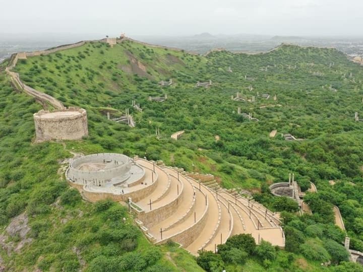 Smriti Van, a museum, is a tribute to the people who lost their lives during the earthquake in Kutch in 2001.