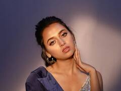 PHOTO: कॅमेऱ्यात कैद झाला तेजस्वी प्रकाशचा सिजलिंग लूक, पाहा फोटो!