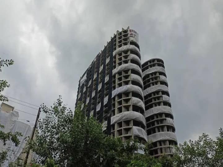 UP: Explosive work completed in Supertech Twin Tower in noida, both towers will be demolished on this date ann Noida News: ट्विन टावर में लगे 3700 किलोग्राम विस्फोटक, 2 दिन में पूरी हो जाएगा फाइनल टेस्ट