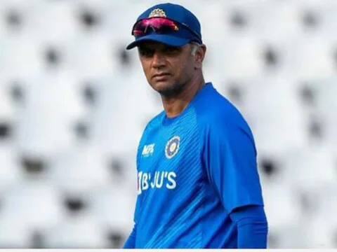 Rahul Dravid Test COVID-19 Positive Ahead Asia Cup 2022 UAE Rahul Dravid Corona: ਰਾਹੁਲ ਦ੍ਰਾਵਿੜ ਦੀ ਕੋਰੋਨਾ ਰਿਪੋਰਟ ਪਾਜ਼ੇਟਿਵ, ਲਕਸ਼ਮਣ ਨਿਭਾ ਸਕਦੇ ਹਨ ਮੁੱਖ ਕੋਚ ਦੀ ਭੂਮਿਕਾ