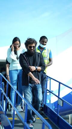 Cobra Movie : திருச்சி விமான நிலையத்தில் களம் இறங்கிய கோப்ரா படக்குழுவினர்!