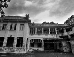 Haunted Hotels In India:भारत के इन राज्यों में हैं सबसे भूतिया होटल...जहां जाने पर कांप उठेगी आपकी रूह