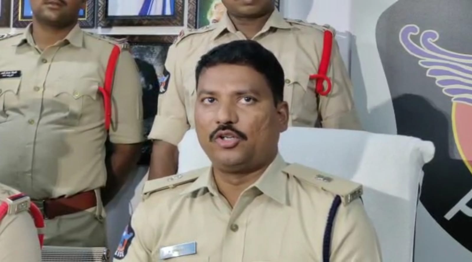 Kakinada Crime : కట్టుకున్న భార్యే కడతేర్చింది, క్లోరోఫామ్ ఇచ్చి హత్య, సహాజ మరణంగా డ్రామా!