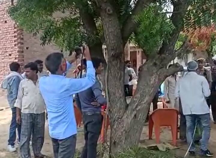 Etah Murder: अवैध संबंधों का विरोध करने पर पिता ने की बेटी की हत्या, शव को पेड़ पर लटकाया और फिर जला दिया up news etah Father kills daughter, hangs dead body on tree and then burns ann Etah Murder: अवैध संबंधों का विरोध करने पर पिता ने की बेटी की हत्या, शव को पेड़ पर लटकाया और फिर जला दिया