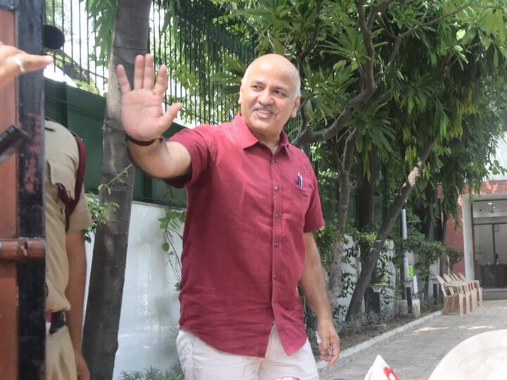 Assam Court Summons Manish Sisodia In Himanta Sarma's Defamation Case Assam Court Summons Manish Sisodia In Himanta Sarma's Defamation Case